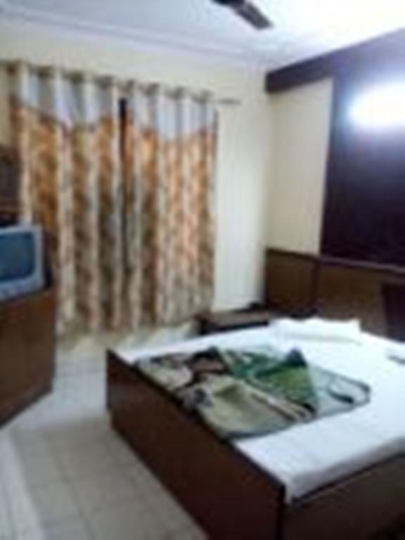 Hotel Hans International Neu-Delhi Zimmer foto